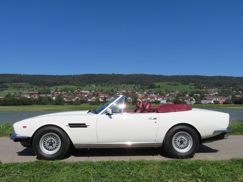 Aston Martin V8 Volante Cabriolet