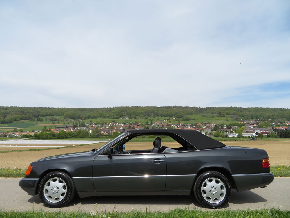 Mercedes-Benz 300 CE-24 Cabriolet